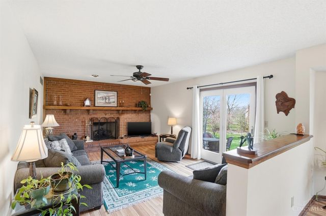 8909 Saxton Drive, West Chester, OH 45069