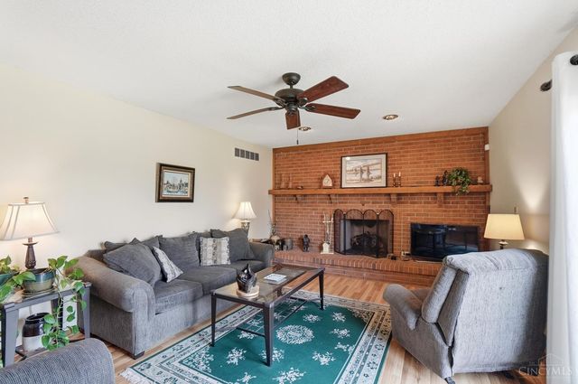 8909 Saxton Drive, West Chester, OH 45069