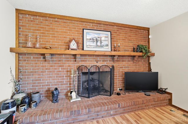 8909 Saxton Drive, West Chester, OH 45069