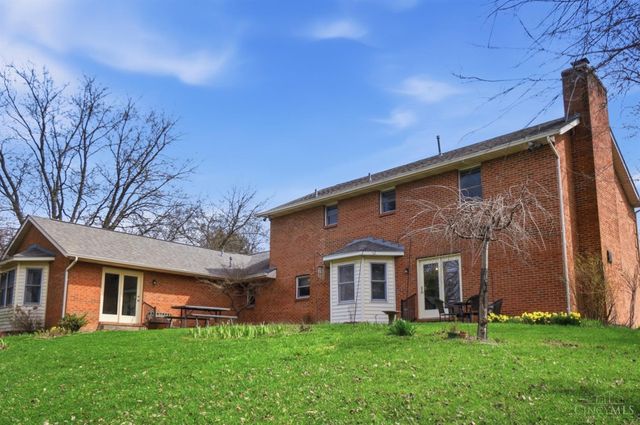 8909 Saxton Drive, West Chester, OH 45069