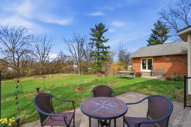 8909 Saxton Drive, West Chester, OH 45069