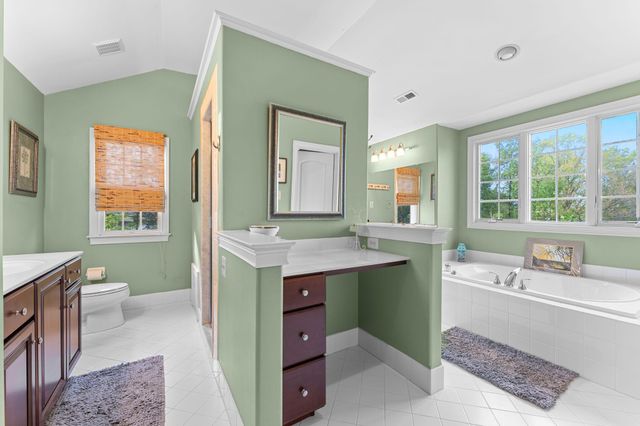 912 ASHBOURNE WAY, Schwenksville, PA 19473