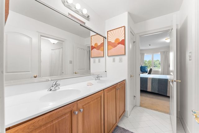 912 ASHBOURNE WAY, Schwenksville, PA 19473