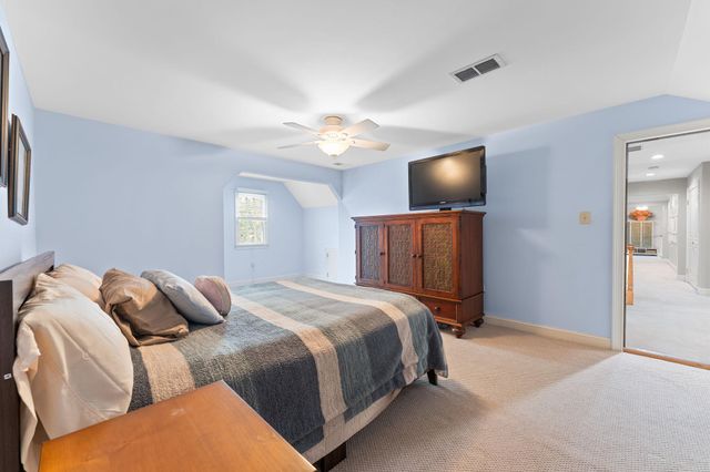 912 ASHBOURNE WAY, Schwenksville, PA 19473