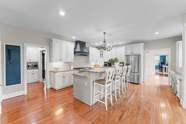 912 ASHBOURNE WAY, Schwenksville, PA 19473