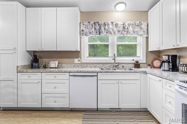 734 N Lafitte Drive, Bonne Terre, MO 63628