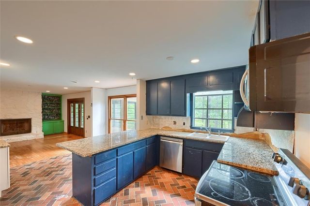 1176 Ashley Lake Drive, Marietta, GA 30062