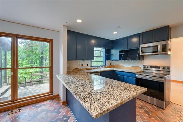 1176 Ashley Lake Drive, Marietta, GA 30062