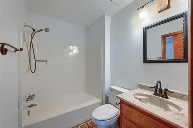 1176 Ashley Lake Drive, Marietta, GA 30062