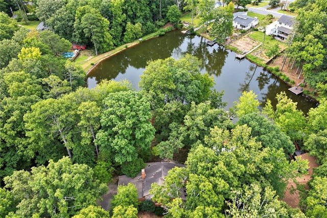1176 Ashley Lake Drive, Marietta, GA 30062