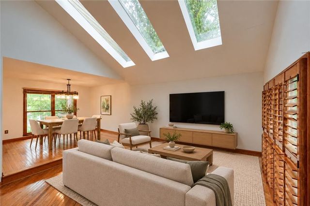 1176 Ashley Lake Drive, Marietta, GA 30062
