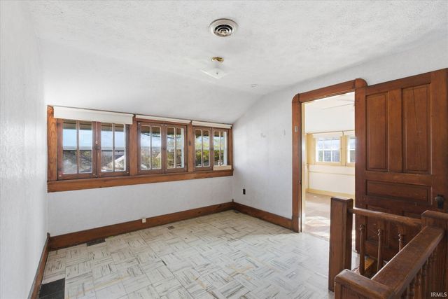 280 W Hillside Avenue, Spencer, IN 47460