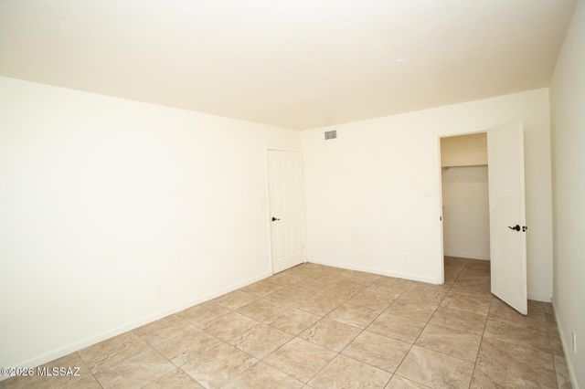 1600 N Wilmot Rd Unit 137, Tucson, AZ 85712