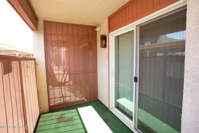 1600 N Wilmot Rd Unit 137, Tucson, AZ 85712