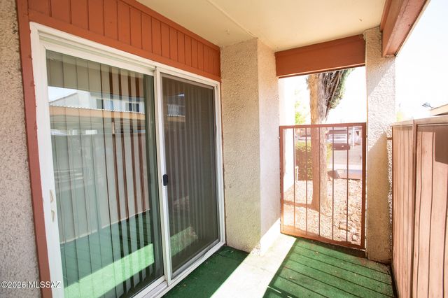 1600 N Wilmot Rd Unit 137, Tucson, AZ 85712