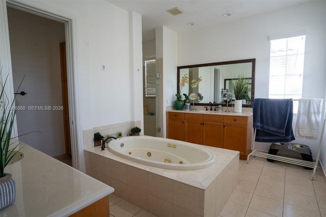 7875 NW 110th Dr, Parkland, FL 33076