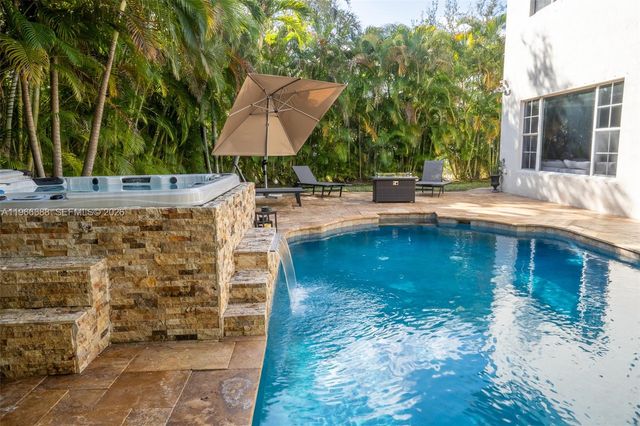 7875 NW 110th Dr, Parkland, FL 33076