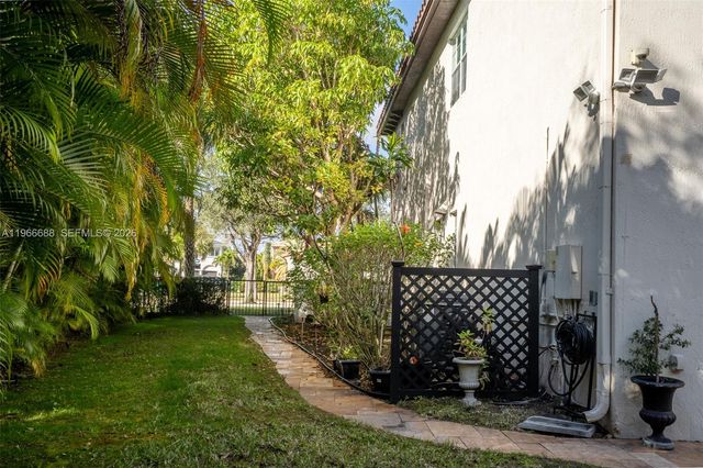 7875 NW 110th Dr, Parkland, FL 33076
