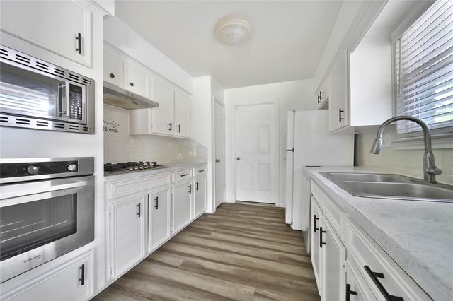 2774 Tinechester Drive, Houston, TX 77339
