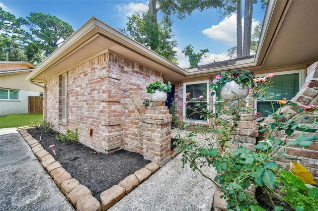 2774 Tinechester Drive, Houston, TX 77339