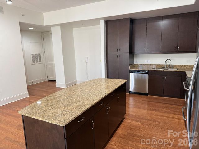 4620 Piedmont Row Drive 305, Charlotte, NC 28210