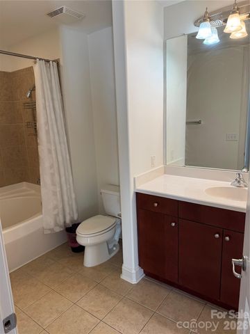 4620 Piedmont Row Drive 305, Charlotte, NC 28210