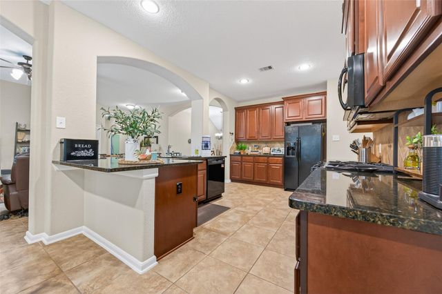 7 Cayahoga Court, The Woodlands, TX 77389