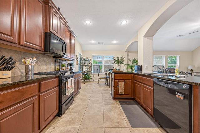 7 Cayahoga Court, The Woodlands, TX 77389