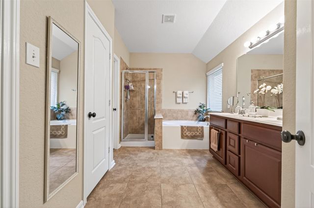 7 Cayahoga Court, The Woodlands, TX 77389
