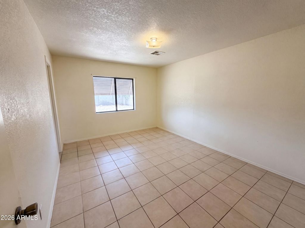 4636 N 67TH Avenue, Phoenix, AZ 85033 — photo 4