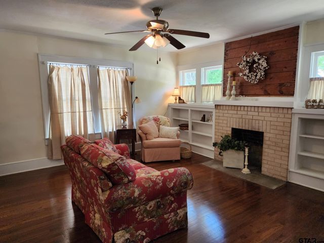 645 W Kilpatrick, Mineola, TX 75773