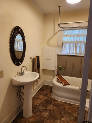 645 W Kilpatrick, Mineola, TX 75773