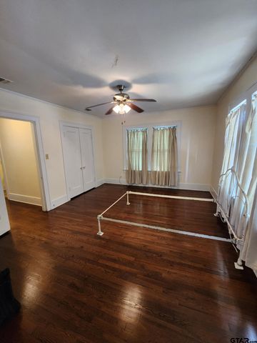 645 W Kilpatrick, Mineola, TX 75773