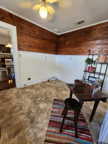 645 W Kilpatrick, Mineola, TX 75773