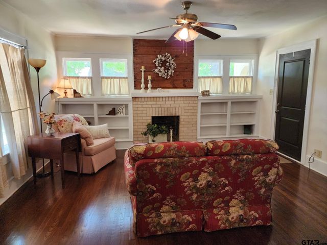645 W Kilpatrick, Mineola, TX 75773