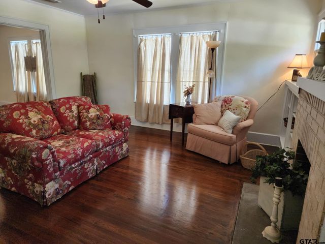 645 W Kilpatrick, Mineola, TX 75773