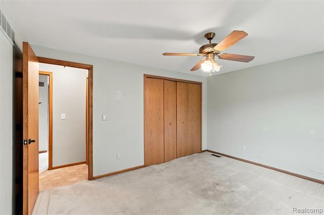 10780 Oxbow Lakeshore Drive, White Lake, MI 48386