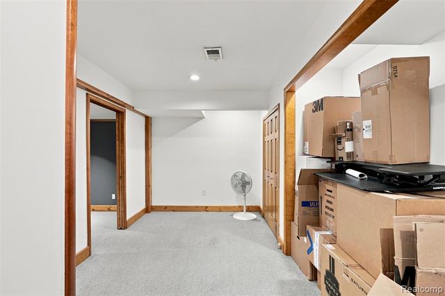 10780 Oxbow Lakeshore Drive, White Lake, MI 48386
