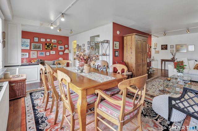 2625 Park Avenue 14J, Bridgeport, CT 06604