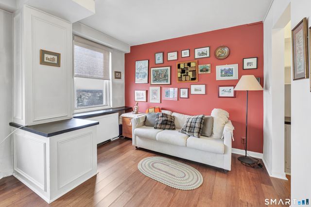 2625 Park Avenue 14J, Bridgeport, CT 06604