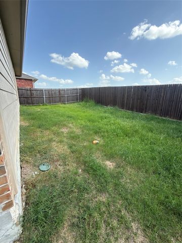 2725 Blackbuck Court, Crandall, TX 75114
