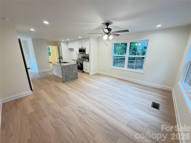 345 Rumple Street, Troutman, NC 28166