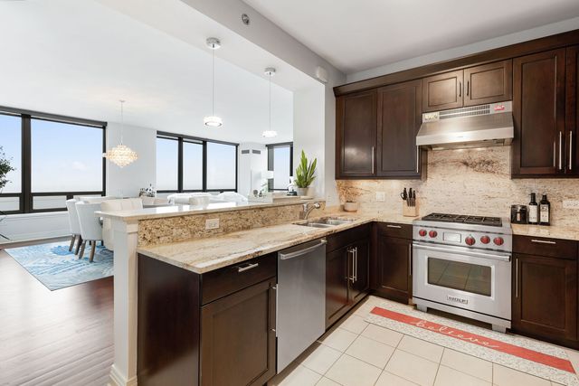 600 N Lake Shore Drive 1411, Chicago, IL 60611