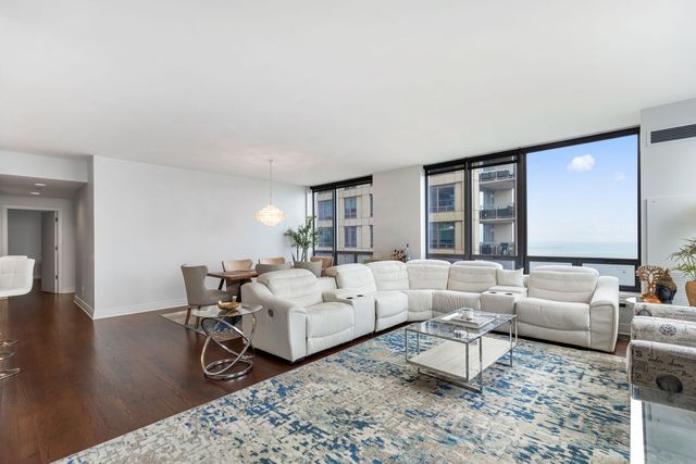 600 N Lake Shore Drive 1411, Chicago, IL 60611
