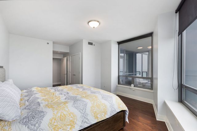 600 N Lake Shore Drive 1411, Chicago, IL 60611