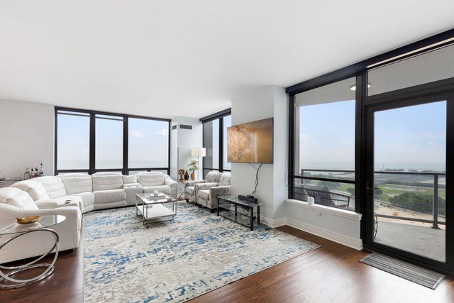 600 N Lake Shore Drive 1411, Chicago, IL 60611