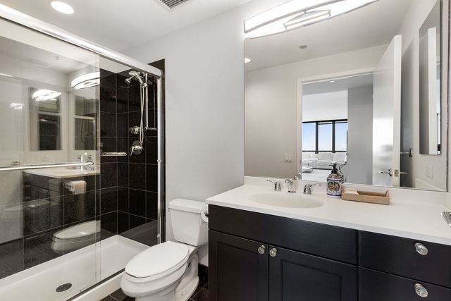 600 N Lake Shore Drive 1411, Chicago, IL 60611