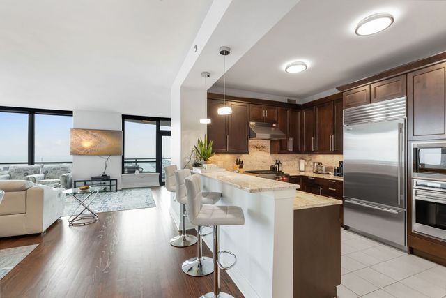 600 N Lake Shore Drive 1411, Chicago, IL 60611