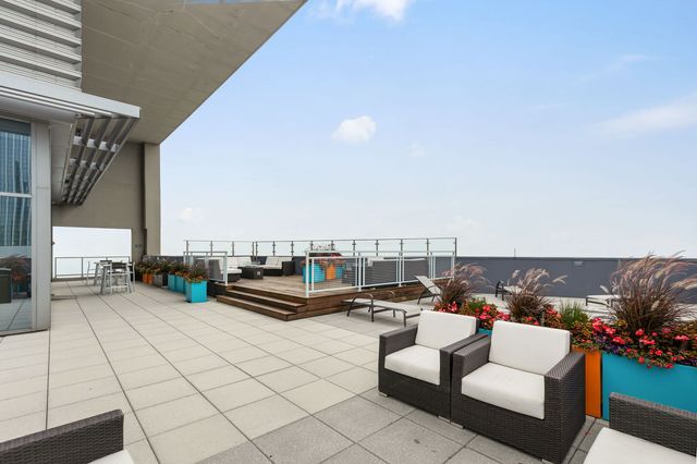 600 N Lake Shore Drive 1411, Chicago, IL 60611