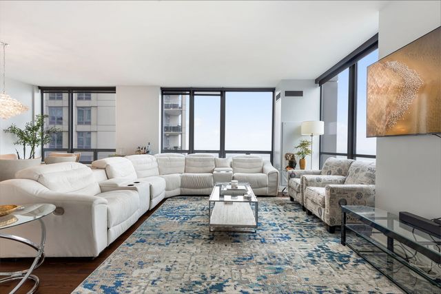 600 N Lake Shore Drive 1411, Chicago, IL 60611